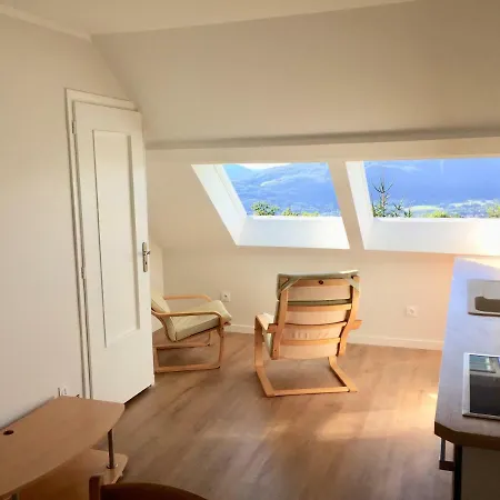 Appartement T2 1er Etage Droite *